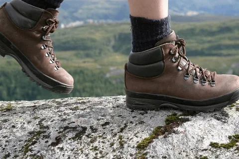 best hiking boots for bunions